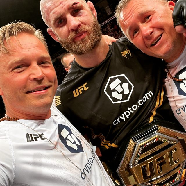 Jiří Procházka je LHW šampion UFC!!!